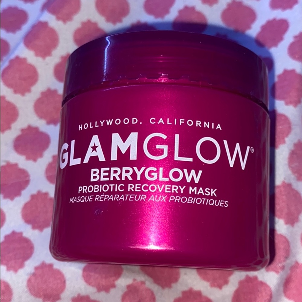 GLAMGLOW BERRYGLOW probiotic recovery mask